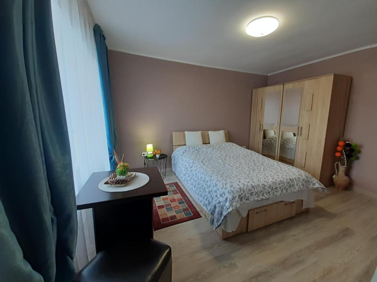 Studio Ultracentral Cu Balcon Onesti Exterior photo